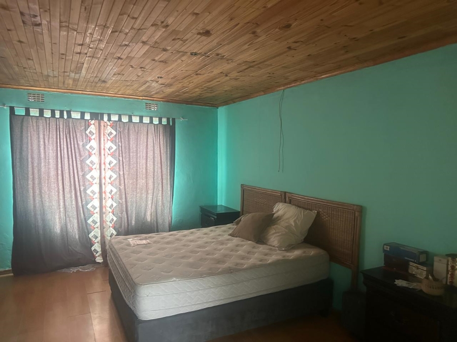 4 Bedroom Property for Sale in Electric City Western Cape